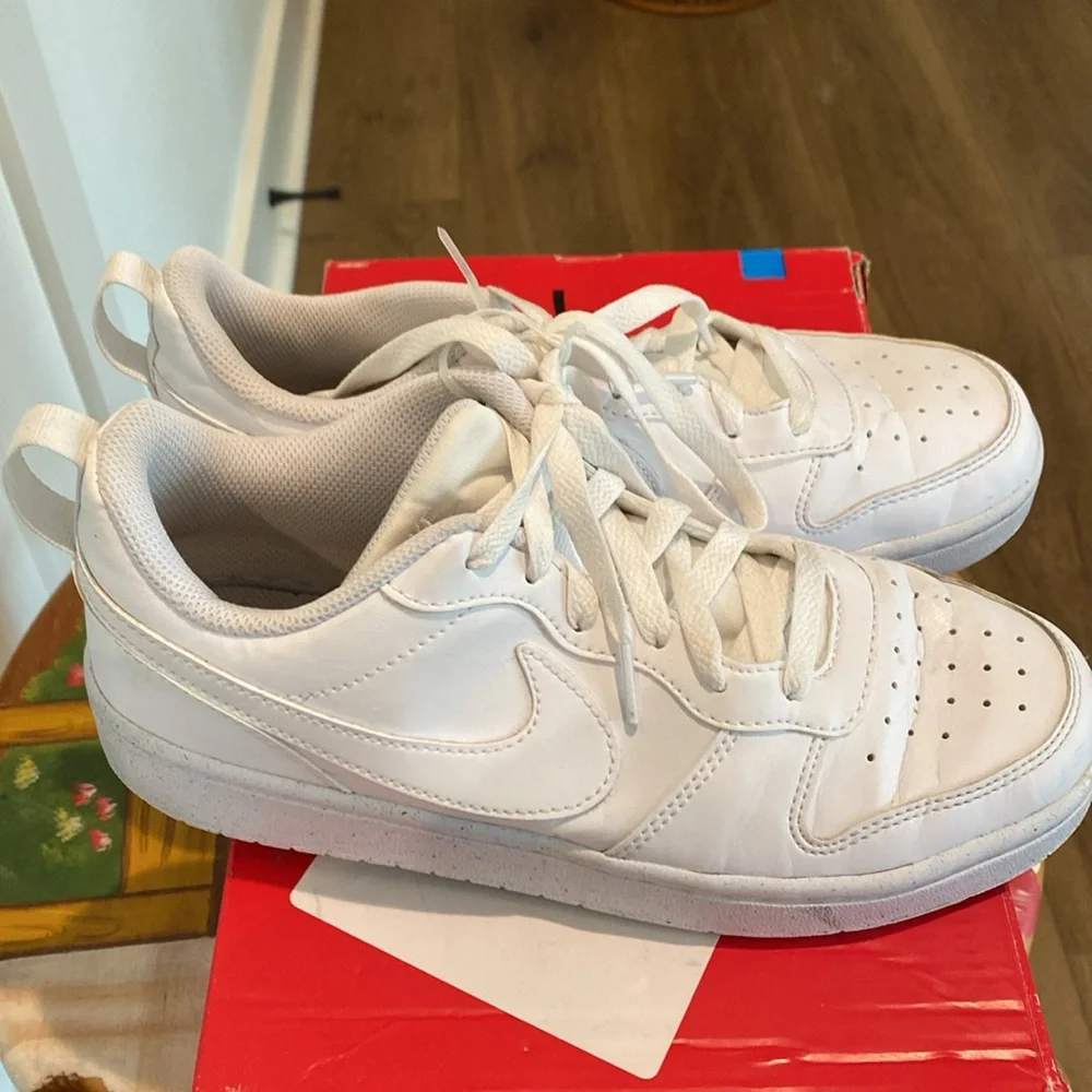 Nike Court Borough Low Recraft Youth Tennis‎ Shoe - Picture 2 of 4